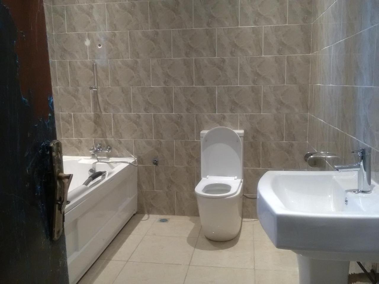 Hotel House X Abuja Esterno foto